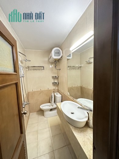 Cho thuê nhà riêng 4 tầng ngõ Ngõ Khánh, Ba Đình, nhà siêu đẹp, mới tinh