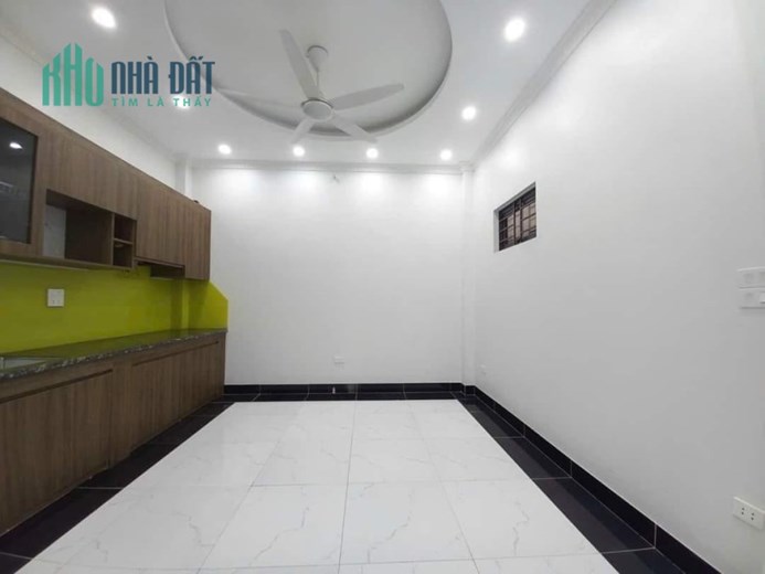 Bán nhà Hà Trì 2, Hà Đông, 52m2, 4 tâng, 4 m mặt tiền, giá 4,85 tỷ, sổ đỏ chính chủ, an ninh tốt,