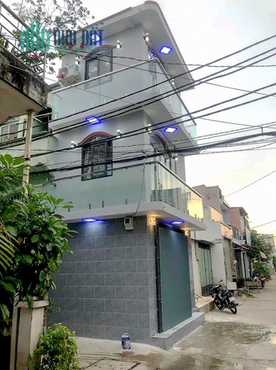 🏡  Nhà bán quận Bình Tân dưới 2 tỷ - Căn góc 2 mặt tiền - 3 lầu - HXH