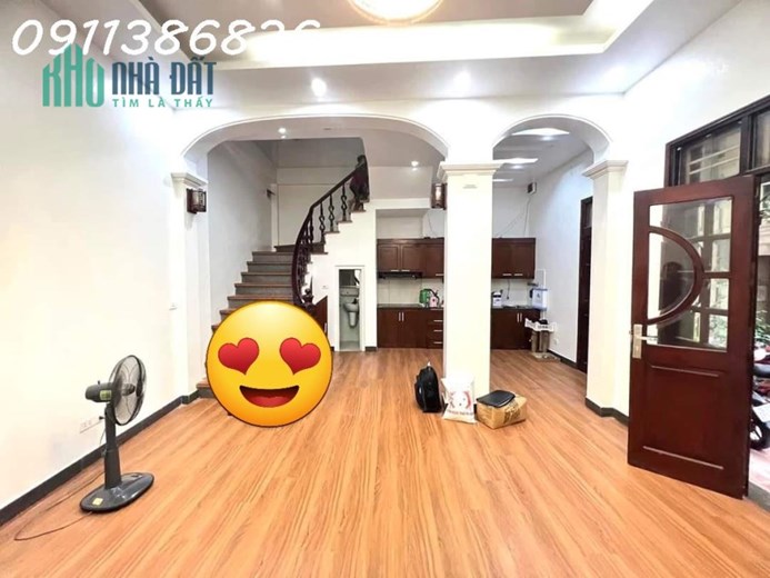 Nhà đẹp giá rẻ Dịch Vọng, Cầu Giấy 46m 4T, 10m ra phố Ô tô, chỉ 5.9 tỷ
