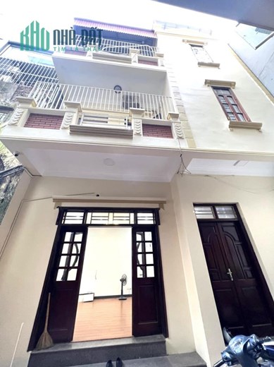 Nhà đẹp giá rẻ Dịch Vọng, Cầu Giấy 46m 4T, 10m ra phố Ô tô, chỉ 5.9 tỷ