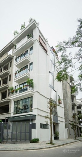 Chính chủ cho thuê biệt thự liền kề đường Lâm Hạ, Long Biên đầy đủ nội thất dọn vào ở luôn giá tốt