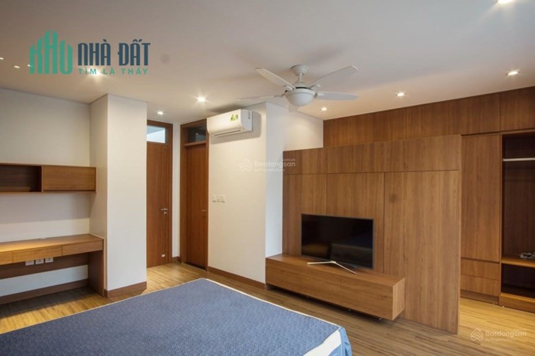 Chính chủ cho thuê biệt thự liền kề đường Lâm Hạ, Long Biên đầy đủ nội thất dọn vào ở luôn giá tốt