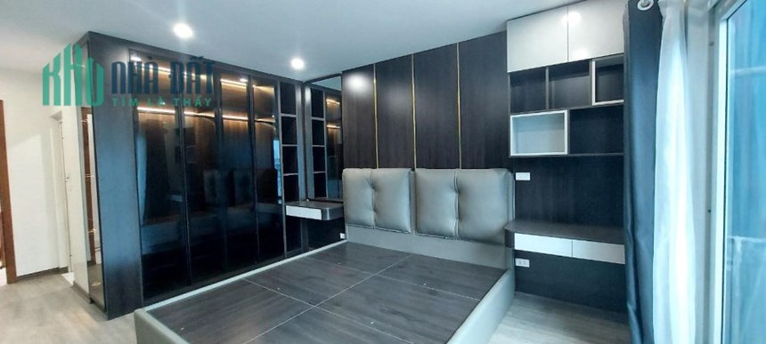 Chủ vỡ nợ cần bán nhà gấp ở Vạn Phúc diện tích 50m, 5 tầng, ô tô đỗ cửa giá chỉ hơn 5 tỷ