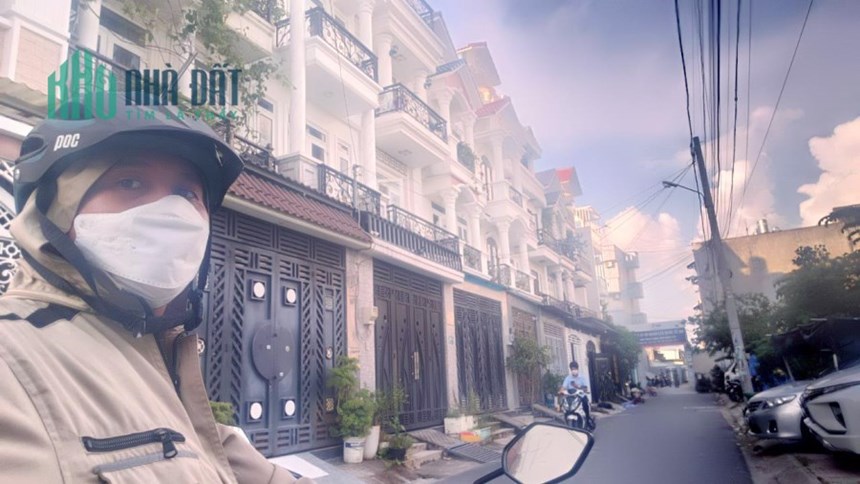 Nhà phố đẹp ở ngay hẻm bê tông 2 ô tô tránh, Đường số 49 Hiệp Bình Chánh
