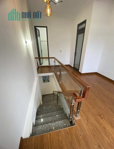 ( Giảm kịch sàn ) Bán gấp nhà đẹp sổ hồng riêng đường La Sơn Phu Tử, Đà Lạt giá chỉ 3.4 tỷ