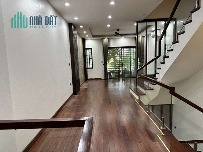 Cho thuê Liền kề Văn Phú, ô tô vào nhà, nội thất sang xịn, 90m, 4 tầng giá siêu rẻ. LH 0962780005
