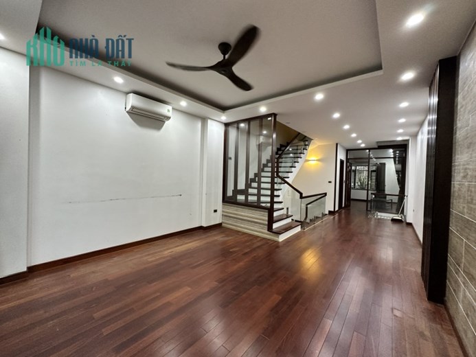 Cho thuê Liền kề Văn Phú, ô tô vào nhà, nội thất sang xịn, 90m, 4 tầng giá siêu rẻ. LH 0962780005