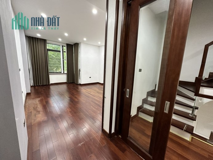 Cho thuê Liền kề Văn Phú, ô tô vào nhà, nội thất sang xịn, 90m, 4 tầng giá siêu rẻ. LH 0962780005
