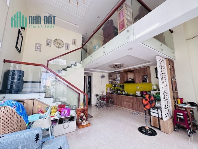 BÁN NHÀ 3,5 TẦNG LÔ GÓC KIỆT 5M LÊ VĂN HƯU - VỪA Ở VỪA CÓ 3 PHÒNG CHO THUÊ 10TR/T