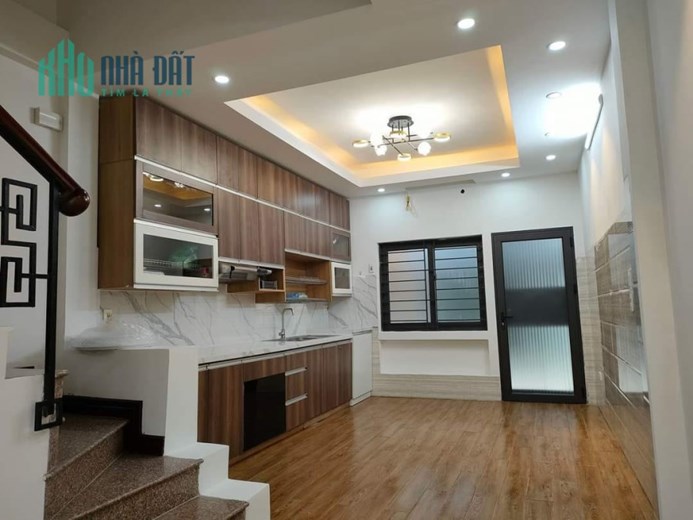 Bán nhà phố Đỗ Quang, phân lô, 2 mặt ngõ ô tô tránh, ô chờ thang máy, 55m2,  4 tầng, Mt 4m, 13.6 tỷ.