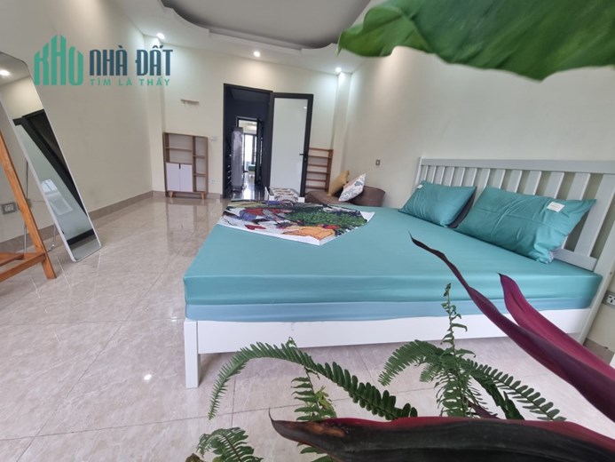 Cho thuê cả nhà hoặc từng phần tòa nhà 168 phố Nguyễn Sơn, Long Biên, Hà Nội