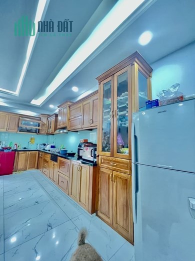 Bán gấp nhà Hẻm 298 Tân Hòa Đông 3 tầng 6m x 16m giảm còn 7,6 tỷ.