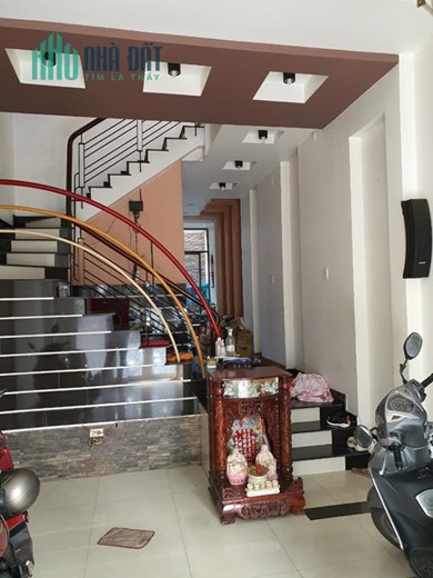 Bán nhà Lê Văn Quới HXH, 3 tầng, 57m2, 7ty9 TL, 3PN, 4WC.