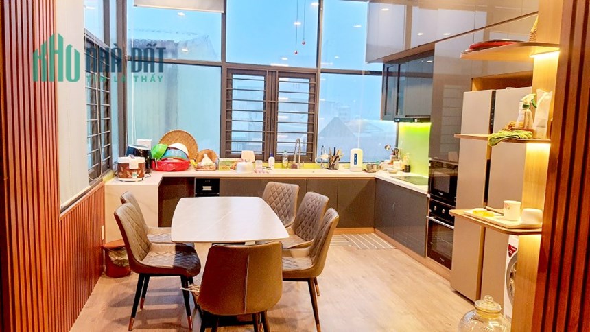 🏡  Bán nhà mặt tiền - Ở tốt, kinh doanh cho thuê giá cao - Tân Phú - 90m2 - 12 tỷ 500