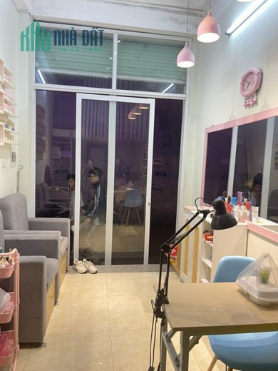 SANG NHƯỢNG TIỆM NAIL MI  Địa chỉ: Trần Thái Tông, Cầu Giấy, Hà Nội