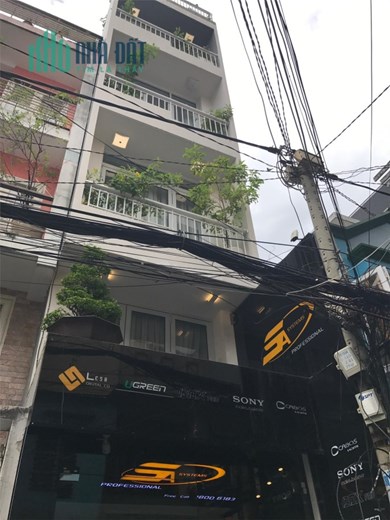 NHÀ ĐẸP – GIÁ TỐT - CHÍNH CHỦ Cần Bán Nhà HXH Vị Trí Tại Quận 1- TP Hcm
