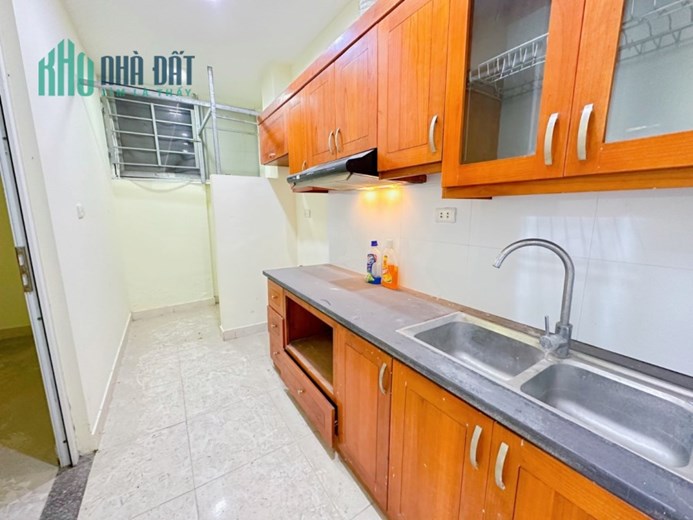SIÊU PHẨM BA ĐÌNH - NHỎ TIỀN NHIỀU KHÁCH 2 NGỦ Ở LUÔN - SỔ ĐỎ ĐẸP - GẦN Ô TÔ. CHỦ THIỆN CHÍ BÁN.