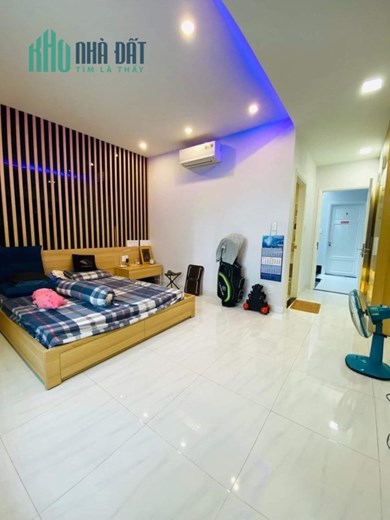 BÁN NHÀ MT KDC VEN SÔNG - ĐƯỜNG 10M VỈA HÈ 5M - NGANG 5M - NỘI THẤT CAO CẤP.