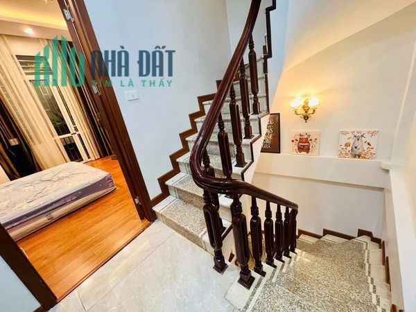 BÁN GẤP NHÀ NGHĨA TÂN CẦU GIẤY, PHÂN LÔ, ÔTÔ ĐỖ CỬA, 2 THOÁNG VINH VIỄN, 65M2 NHỈNH 8TỶ