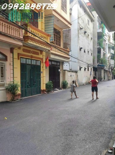 Chính chủ bán nhà 4 tầng 2 mặt ngõ ô tô tránh 5m Phùng Khoang diện tích 62m, nhỉnh 6 tỷ