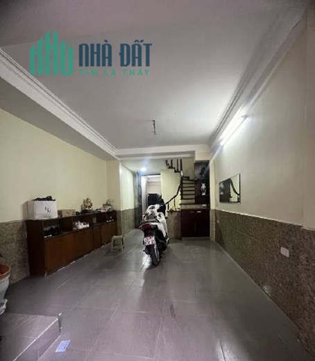 LÊ VĂN LƯƠNG - NHÀ ĐẸP DÂN XÂY - GẦN PHỐ, GẦN Ô TÔ
* Nhà 5T x 46M, MT 4m. Giá chào: 6.6 TỶ