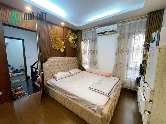Bán nhà Đức Diễn – Nội Thất sang trọng – Đối diện khu thể thao Bắc Từ Liêm