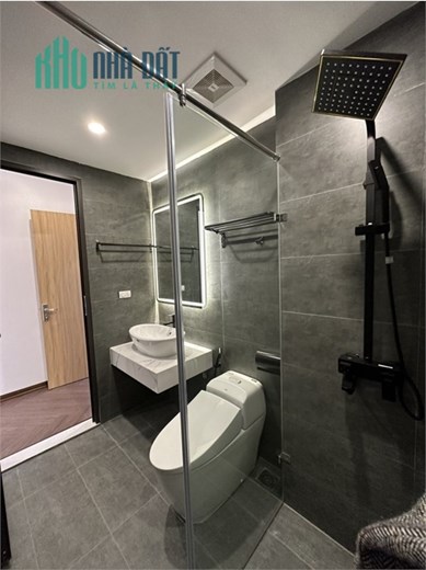 Bán nhà mới xây ở luôn phố Lĩnh Nam, DT55m2 x 5 tầng, MT 5m, Nhỉnh 6 tỷ.