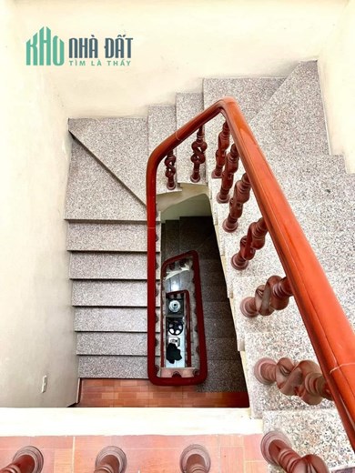 Bán nhà Bồ Đề LB, 50m2, 5 tầng, ngõ ô tô, gần ô tô tránh, bãi xe, 5 tỷ thương lượng.
