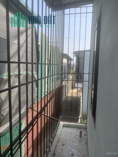 SỐC - Nhà mới 2 tầng - 2 ngủ 2 vệ sinh, gần 70 m2 gần sát Hồ Tây, Full đồ điều hòa nóng lạnh chỉ