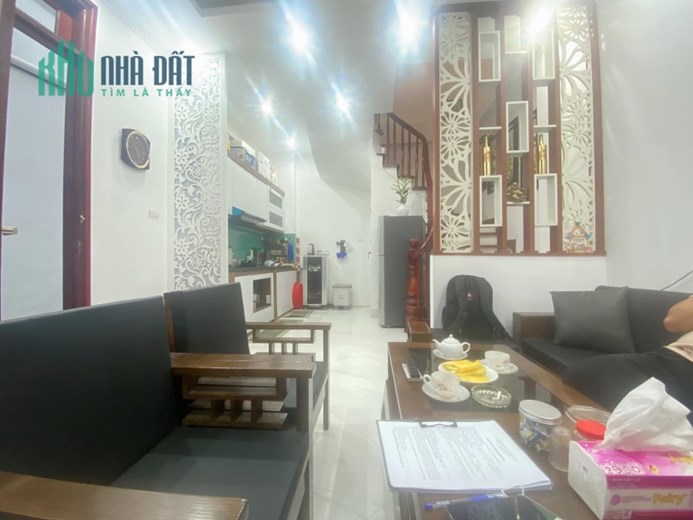Ngõ ba gác, thông khắp ngả, dân xây chắc chắn, bán nhà Hào Nam