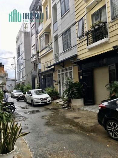 Nhà bán Hiệp Bình Phước, hẻm 479 sát đường Đinh Thị Thi, khu phân lô hơn 6 tỷ
