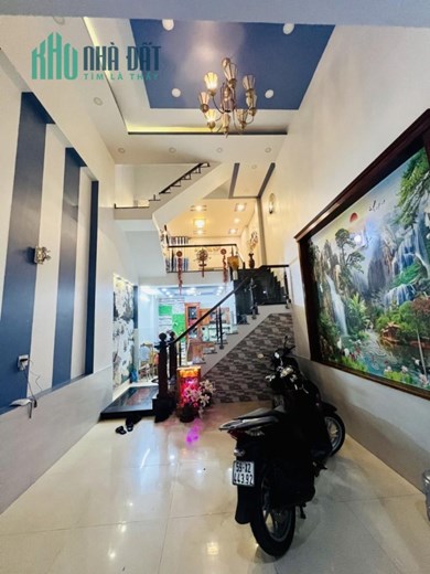 Nhà bán Hiệp Bình Phước, hẻm 479 sát đường Đinh Thị Thi, khu phân lô hơn 6 tỷ
