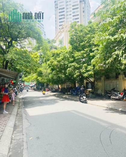 QUẬN THANH XUÂN 
 
Nhân Hoà -Nhà Đẹp -Ngõ Thông - 5m Ra oto Tránh -Dt 40M Giá Nhinh 5Tỷ
