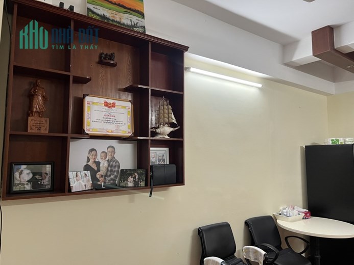 Chính chủ cần bán căn góc cao ốc H3 Hoàng Diệu,Phường 6, Quận 4:
