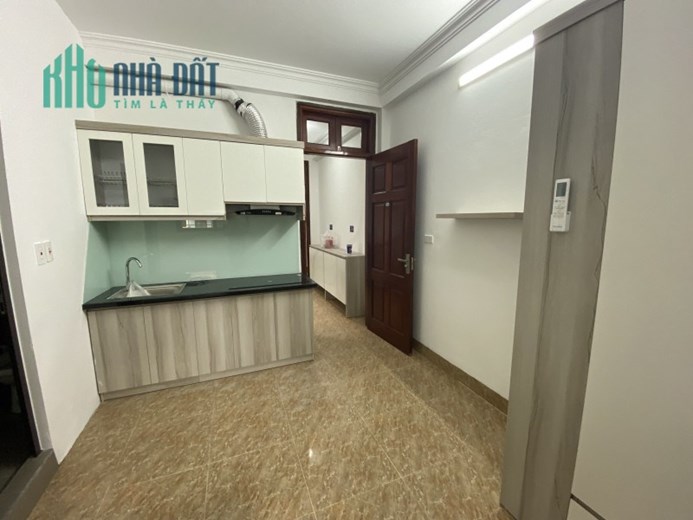 Bán nhà ở luôn Đặng Văn Ngữ 40m2 5 tầng, mt 5m, 2 thoáng trước sau, oto đỗ cổng, 5,7 tỷ