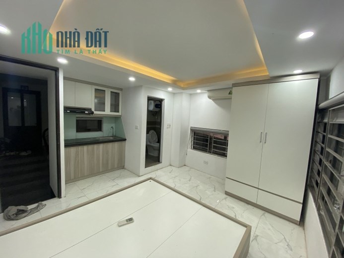 Bán nhà ở luôn Đặng Văn Ngữ 40m2 5 tầng, mt 5m, 2 thoáng trước sau, oto đỗ cổng, 5,7 tỷ