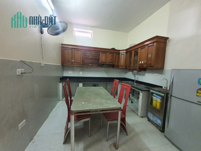 Cho thuê nhà 3 tầng gần bệnh viện đa khoa tỉnh tại Liên Bảo, Vĩnh Yên 👉Giá thuê: 7 triệu/ tháng