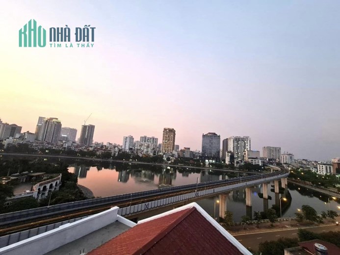 Bán Mặt phố Hoàng Cầu, Đống Đa 240m2, 9 tầng, MT 10m, kd đẳng cấp, thuê 4 tỷ/năm.