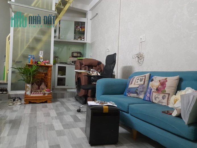 Bán gấp nhà Sư Vạn Hạnh Q5 - 20m² - 3 Tầng - 2pn - Chỉ 2.8 tỷ