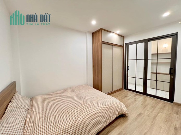 Bán nhà đẹp Ngõ 149 Cự Lộc, gần phố, ô tô qua, kinh doanh, mặt tiền rộng, 55m, 4t, nhỉnh 5 tỷ