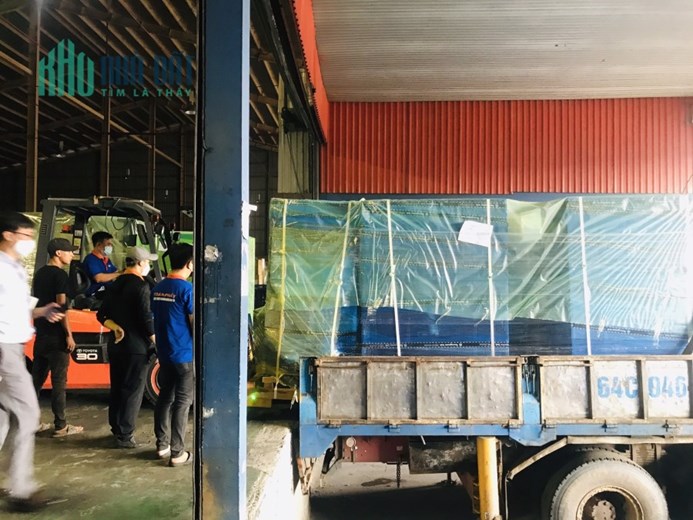 Dịch vụ cho thuê kho kèm theo các dich vụ dán team nhãn,đóng gói,gia cố hàng quá khổ