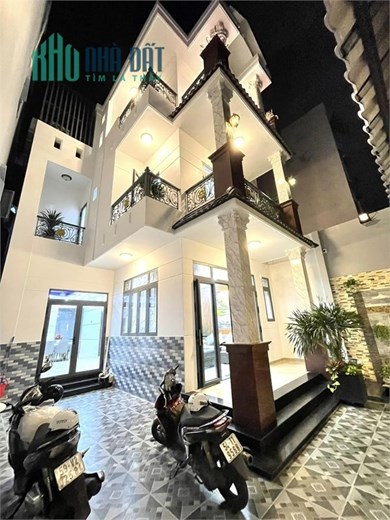 Biệt Thự VIEW Sân Bay- Sân Golf, Đường Tân Sơn – 8x18m, 3 tầng, 17 tỷ