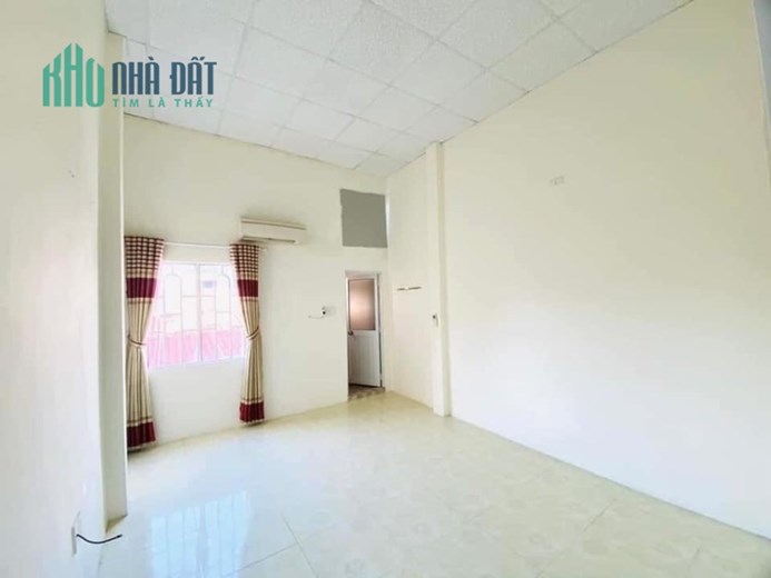 Chính chủ cần bán gấp căn nhà quận Sơn Trà,Tp Đà Nẵng gần cầu Rồng. Giá trước Tết là 4 tỷ nay giảm