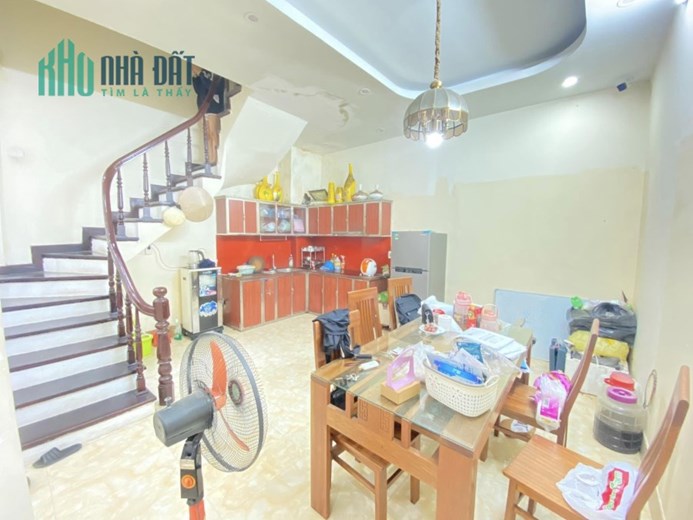 Bán nhà Ngõ 178 Quan Nhân, gần ô tô tránh, sát hồ, mặt tiền rộng, 50m, 3 tầng, nhỉnh 5 tỷ
