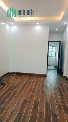 Bán nhà Thạch Bàn, Gân Phố, 40 m2, 5 tầng, chỉ nhĩnh 4 tỷ.