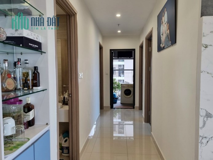 Căn 3n2vs full nội thất giá 3,x tỷ, sổ hồng Vinhomes Smart City