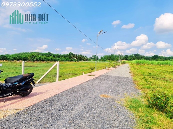 Cần bán lô đất vị trí đẹp thuận tiện kinh doanh và đặc biệt xây trọ