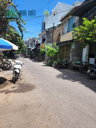 Bán Nhà Mặt Tiền Hoàng Hoa Thám, P Lê Hồng Phong, Quy Nhơn, 64m2 , 1 Mê , Giá 3 Tỷ 990 Tr