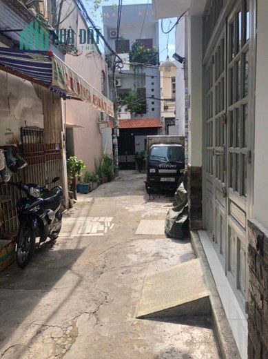 Nhà đẹp vào ở ngay. Có nội thất. Ngay đường Vườn Lài - Luỹ Bán Bích